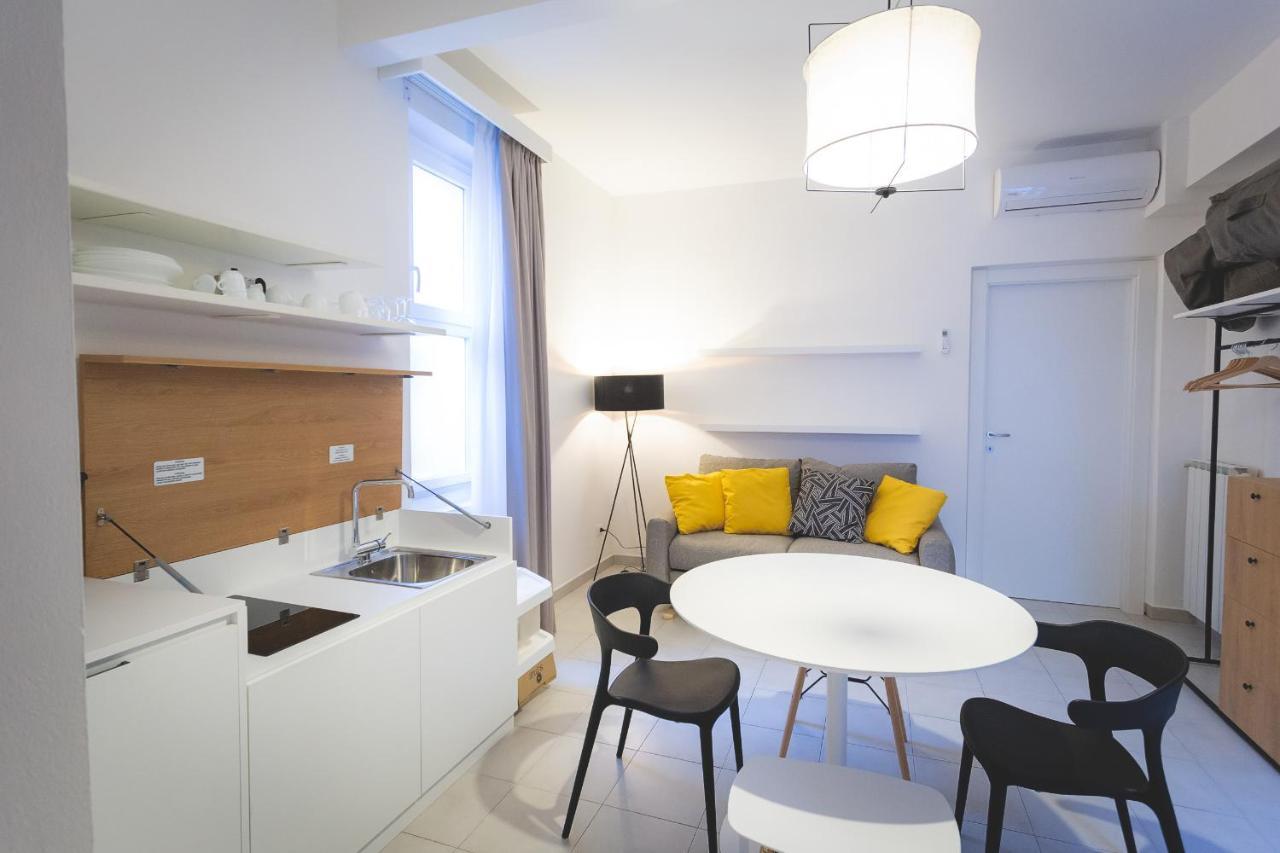 Via Siena 4 - Suites & Rooms Marina di Cecina Exterior photo