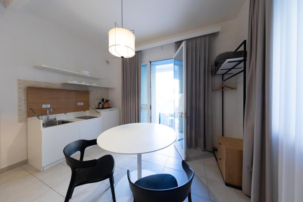Via Siena 4 - Suites & Rooms Marina di Cecina Exterior photo