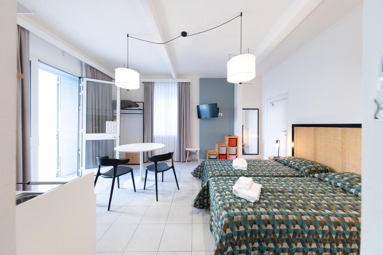 Via Siena 4 - Suites & Rooms Marina di Cecina Exterior photo